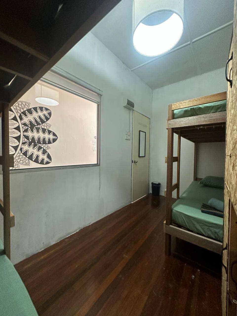 Spot On 90898 Kasturi Alley Guest House & Cat Hotel Malakka Dış mekan fotoğraf