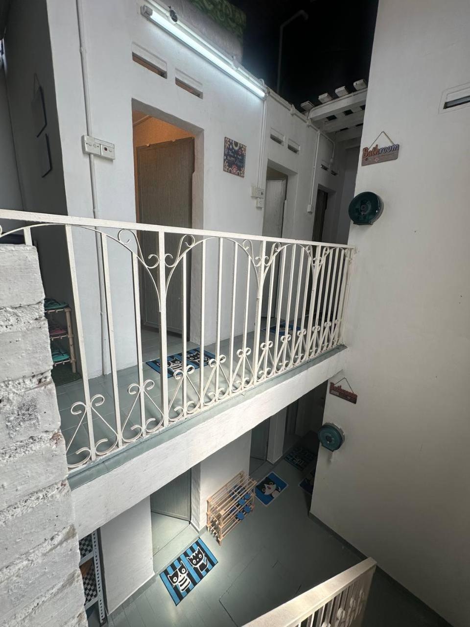 Spot On 90898 Kasturi Alley Guest House & Cat Hotel Malakka Dış mekan fotoğraf